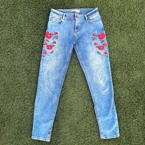 Zara Basic Denim Jeans Women 4 28x28 Blue Wash Floral Embroidered Boho Cottage